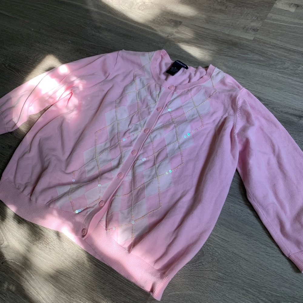 CUTE PINK ARGYLE SWEATER!